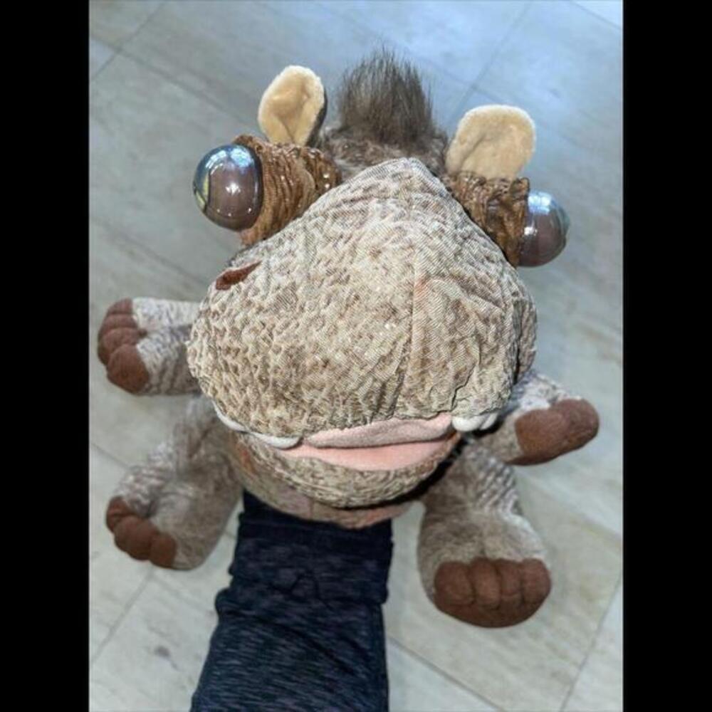 ANIMAL ALLEY TOYS R US Hippocampus Hippo With Googlie Eyes Hand Puppet Plush
